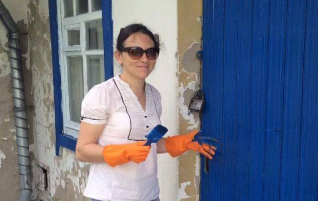В пам'ять про дім: переселенці реставрували донецьку хату в Пирогові