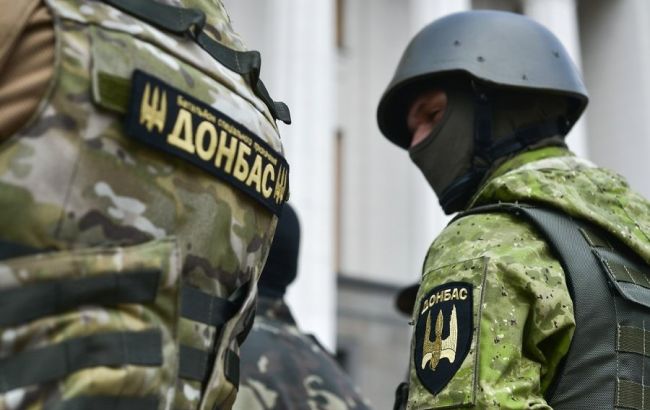 В зоні АТО машина батальйону "Донбас" підірвалася на міні, один військовий загинув, 2 поранені