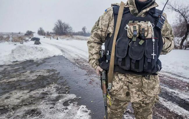На Донбасі підірвались двоє українських військових