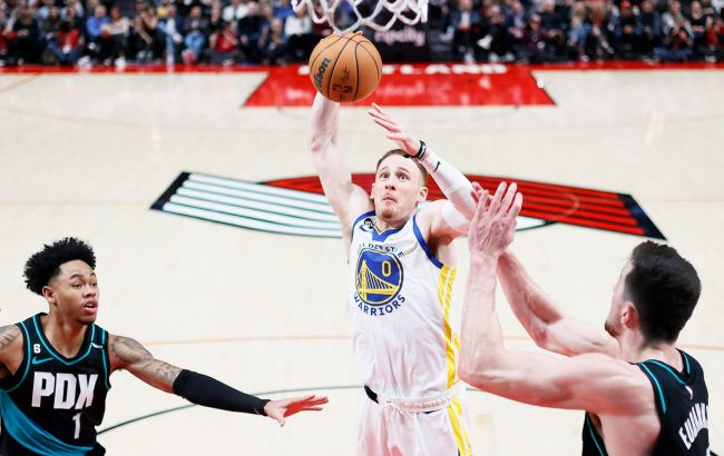 Силовой слэм-данк защитника не спас "Голден Стэйт" в Портленде: момент дня в НБА