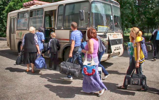 ГСЧС назвала число зарегистрированных переселенцев из Крыма и Донбасса
