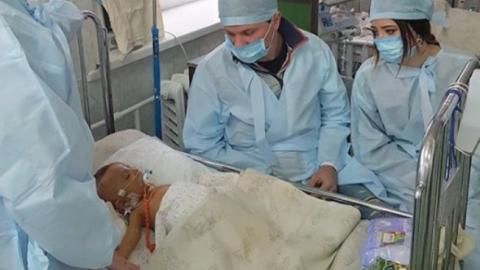 "Ему нужна сложнейшая операция": Дорофеева и Комаров просят помочь тяжелобольному ребенку