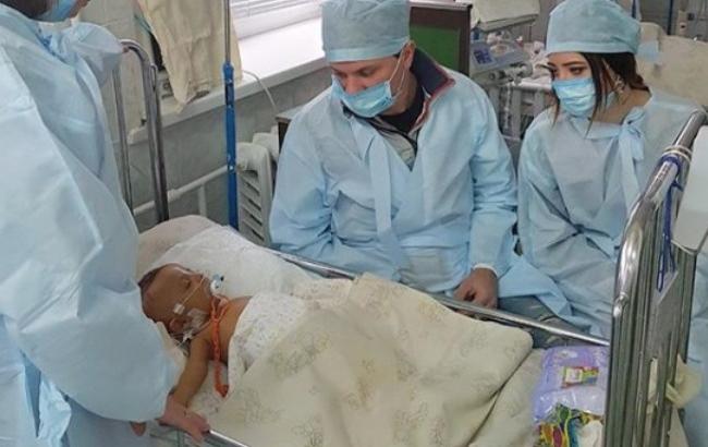 "Ему нужна сложнейшая операция": Дорофеева и Комаров просят помочь тяжелобольному ребенку