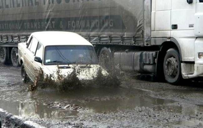 "Укравтодор": 95% украинских дорог требуют капремонта