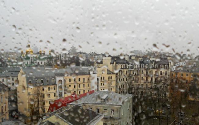 Мокрый рекорд: в Киеве за день выпала месячная норма осадков