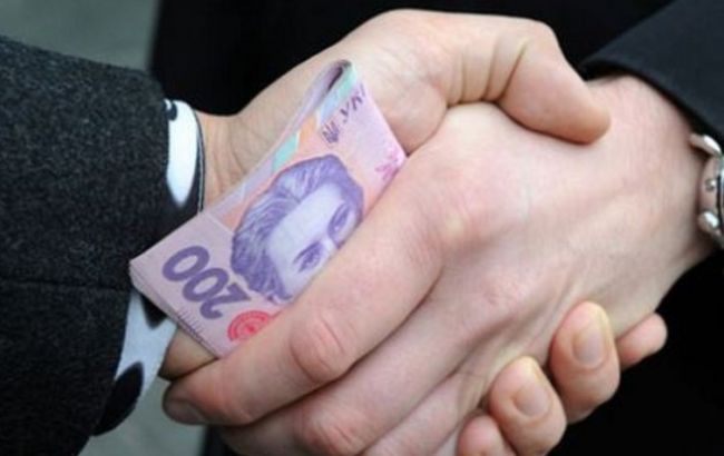 В Полтавской области старшего лейтенанта воинской части арестовали за взяточничество