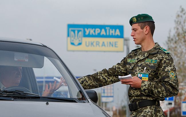 На западной украинской границе образовались большие очереди