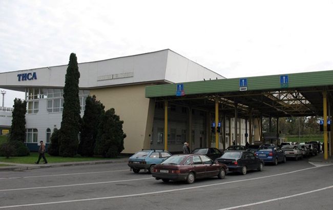 Українців попередили про посилення контролю на кордонах з Угорщиною