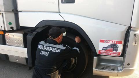 Рада не змогла включити до порядку денного проект щодо криміналізації контрабанди товарів