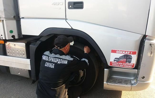 Рада не змогла включити до порядку денного проект щодо криміналізації контрабанди товарів