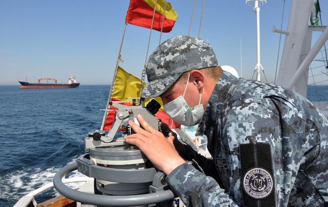 Корабли РФ зафиксировали около украинских газовых месторождений в Черном море