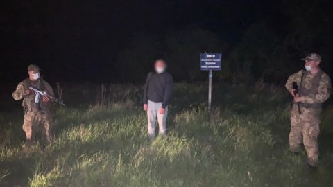 Назвався українцем та закопав паспорт: у Сумській області прикордонники затримали росіянина