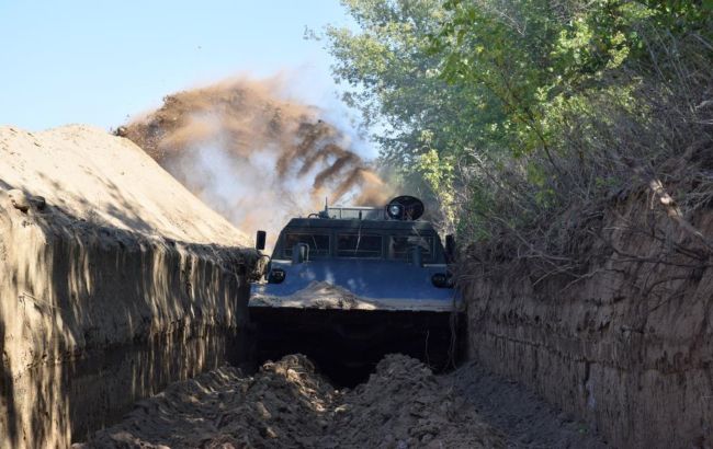 Україна активно облаштовує загородження на кордоні з РФ