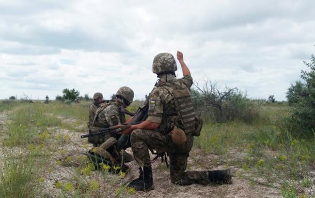 В зоні АТО за добу поранено двох українських військових, загиблих немає