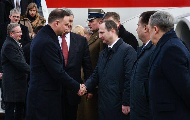 Порошенко розпочав зустріч з президентом Польщі у Харкові
