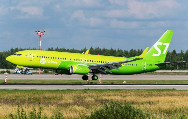 Російська авіакомпанія пояснила появу на сайті квитків на прямі рейси до Криму з ЄС