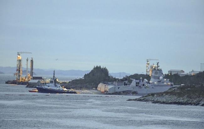 У Норвегії після зіткнення танкера з фрегатом зупинилися заводи