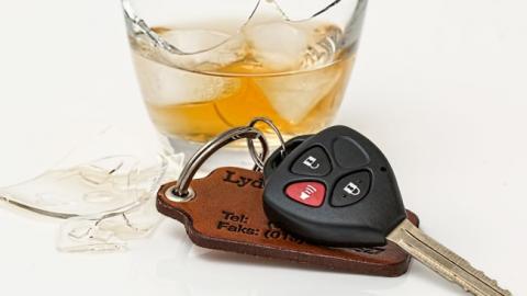 Влаштував ДТП і намагався втекти: у Києві активісти затримали п'яного водія (відео)