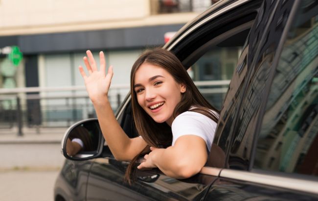Сегодня День автомобилиста. Поздравьте знакомых водителей хорошими стихами