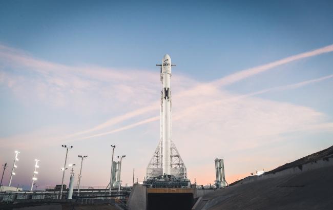 SpaceX успешно запустила свою ракету-носитель с 10 спутниками