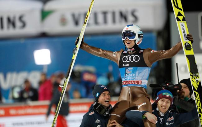 Польський стрибун на лижах з трампліна повторив унікальне досягнення