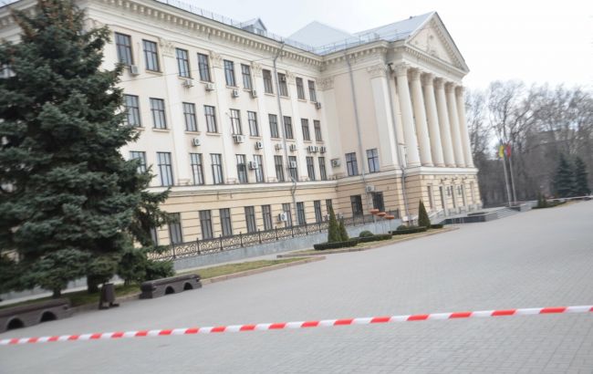 У Запоріжжі замінували міськраду. Вимагають підтримати петицію про заборону Партії Шарія" і ОПЗЖ