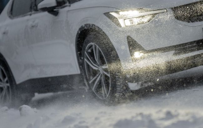 Езда по снегу на АКП: как правильно трогаться, буксовать и где найти секретный режим