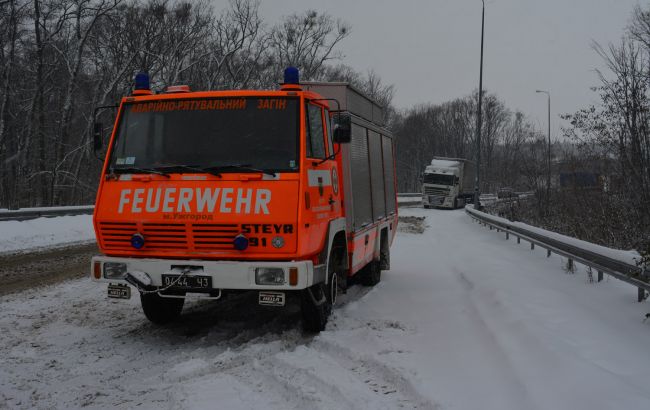 Снігопади в Україні: у Закарпатті заблоковано проїзд до 6 високогірних сіл