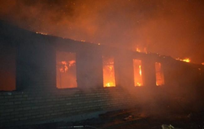 В Одеській області згоріла казарма