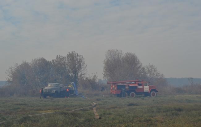 Спасатели тушат 10 очагов возгорания торфяников по Киевской области