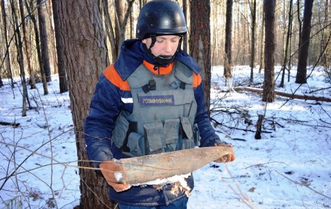 После взрывов под Ичней пиротехникам осталось очистить 3 га территории