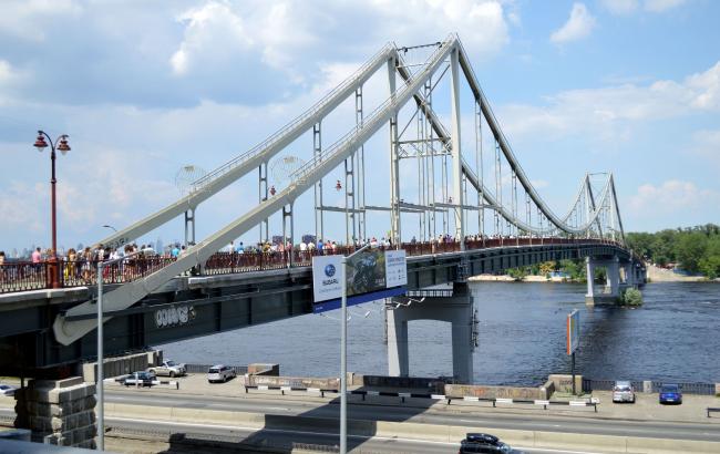 В Киеве на Труханов остров пустят бесплатный автобус