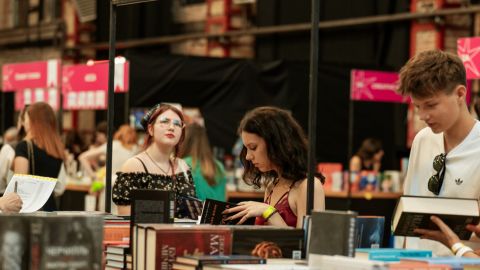 Топ-автори, фентезі-вечірка та Жан Рено: чому треба піти на масштабний BestsellerFest у Львові