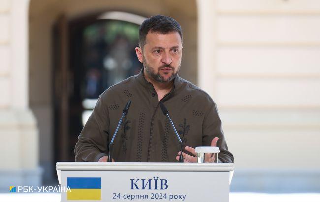 Зеленський: Путін намагається втримати окуповані землі України і бомбить свої села, браво