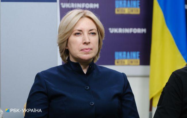 Десятки тысяч украинцев ошибочно получают выплаты переселенцев: заберут ли их