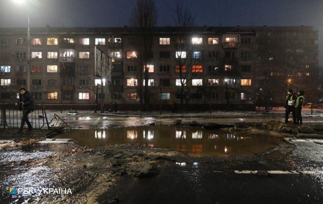 Ночной удар баллистики по Киеву: фоторепортаж с места событий