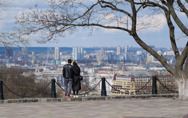 Без боргів та зв'язків з РФ. Як варто купувати квартиру під час війни: поради