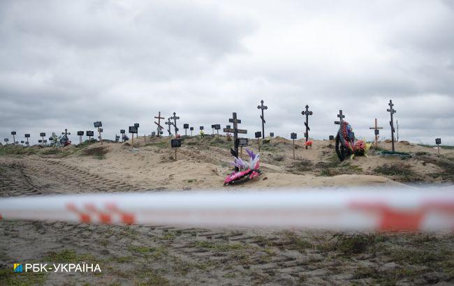 Внаслідок вчорашнього обстрілу Київської області загинула жінка, яка знаходилась на цвинтарі