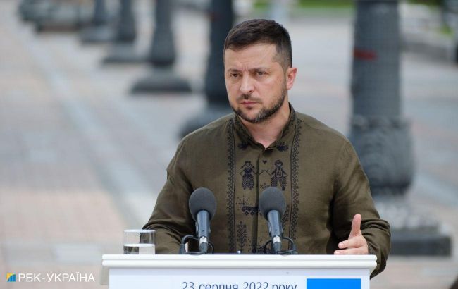 Зеленський назвав головну умову повернення більшості переселенців до України