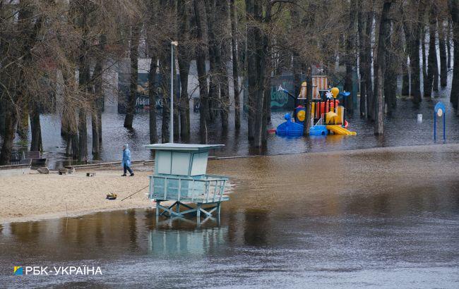 Вода в Дніпрі біля Києва за останні три дні піднялася ще на 25 сантиметрів