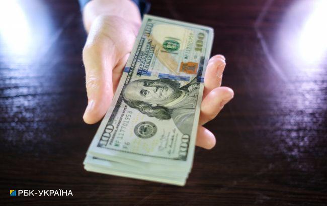 НБУ снова опустил курс доллара ниже 37 гривен