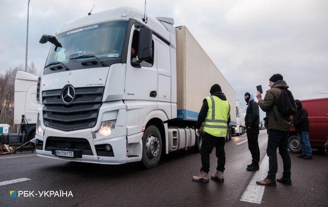 Польські перевізники погодилися припинити блокаду кордону з Україною