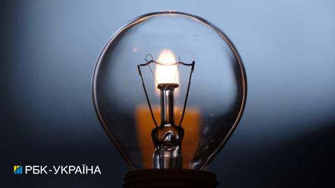 В ряде областей Украины отменили графики отключений света