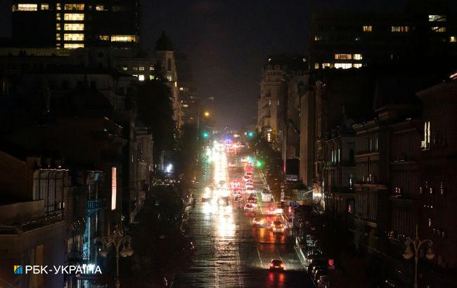 Около миллиона жителей Киева сегодня были отключены от электричества