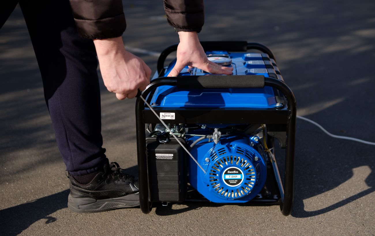 Квартира в Киеве загорелась из-за генератора - фото | РБК Украина