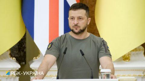 Зеленский сегодня приедет в Британию, - Sky News