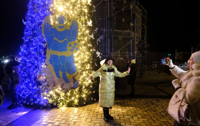 Почему в Украине отменили праздничные выходные: объяснение