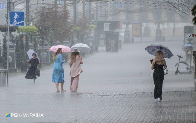 Частину України накриють дощі з грозами та спека до +35: прогноз погоди на тиждень