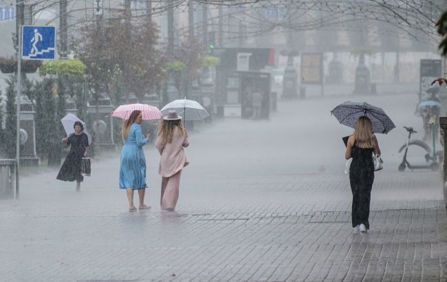 Жара на западе и дожди на Левобережье: какой будет погода завтра