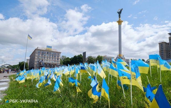 Українці отримають до 3100 гривень до Дня Незалежності: хто має право на допомогу